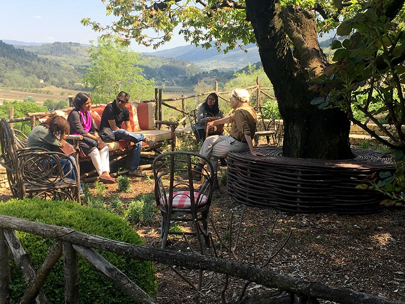 rousselonge-visiteurs-indiens-en-provence-2